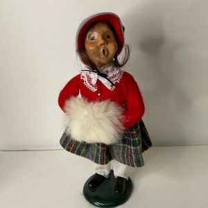 Byers Choice Ltd. The Carolers 1988 girl collectible figure